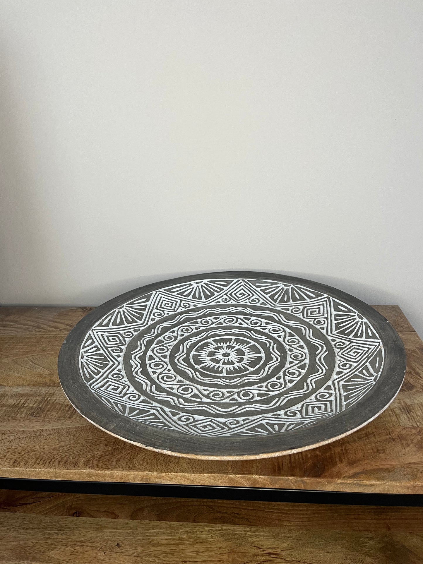 Decoratie schaal van Suar hout