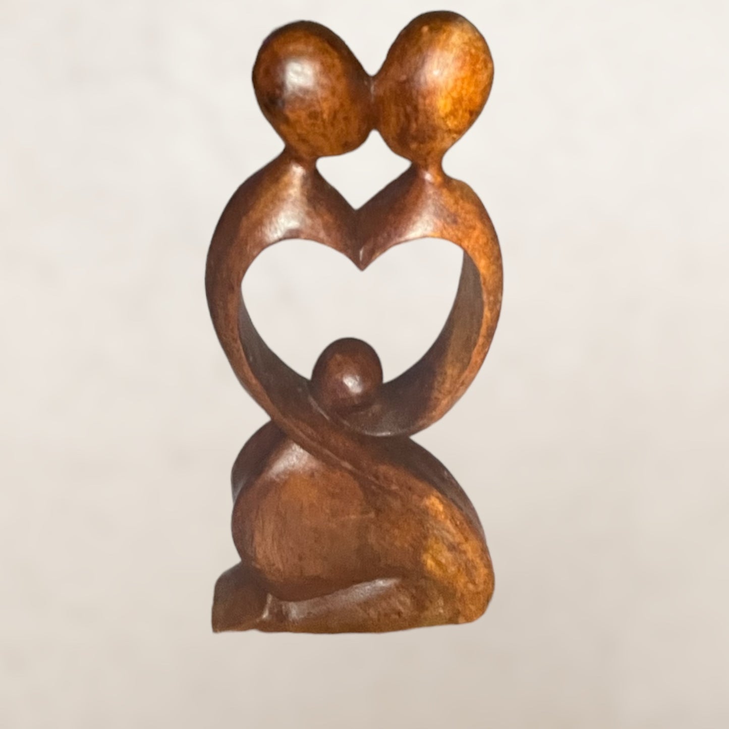 Houten beeld "Keluarga"